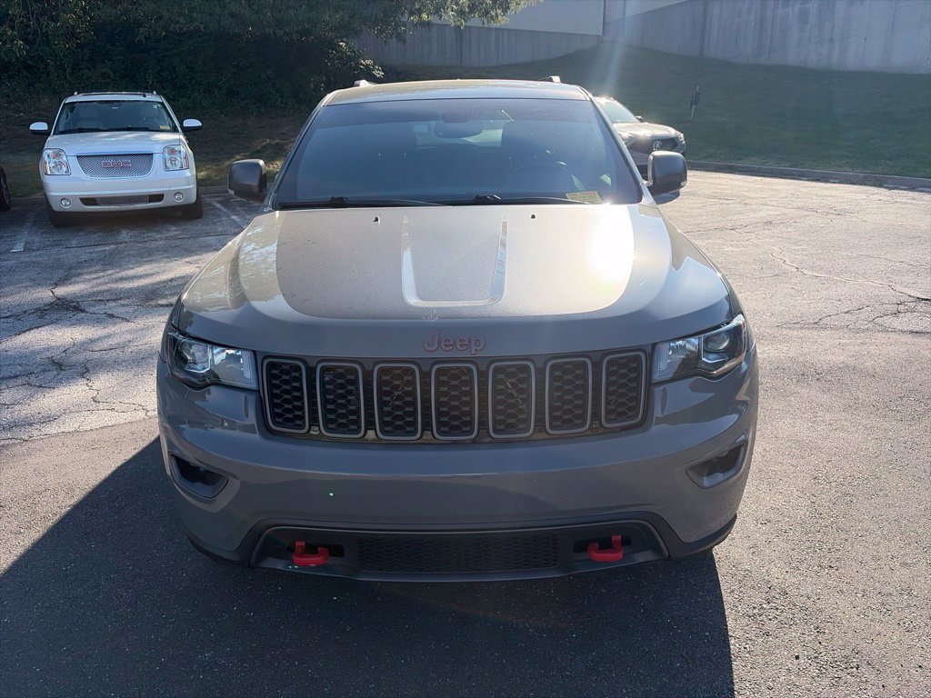 Used 2021 Jeep Grand Cherokee Trailhawk w/ Trailhawk Luxury Group AWD/4WD image 2