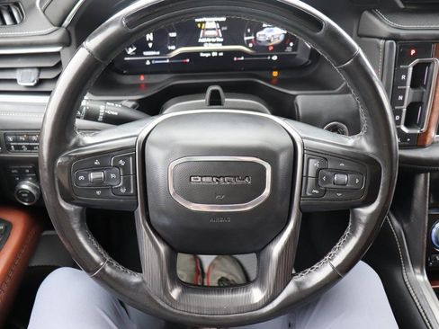 Used 2023 GMC Yukon XL Denali Ultimate AWD/4WD image 38