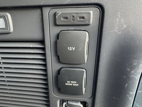 Used 2025 Ford Expedition Platinum w/ Driver's Package AWD/4WD image 22