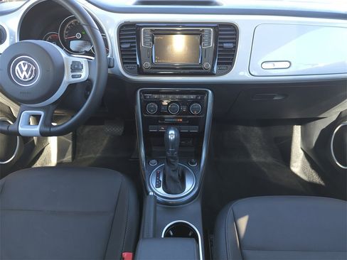 Used 2019 Volkswagen Beetle 2.0T SE image 26