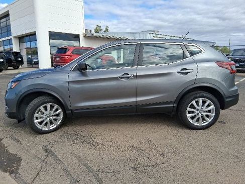 Used 2021 Nissan Rogue Sport S AWD/4WD image 2