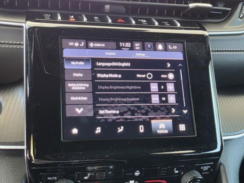 Used 2025 Jeep Grand Cherokee Altitude image 18