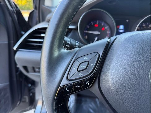 Used 2021 Toyota C-HR Limited image 21