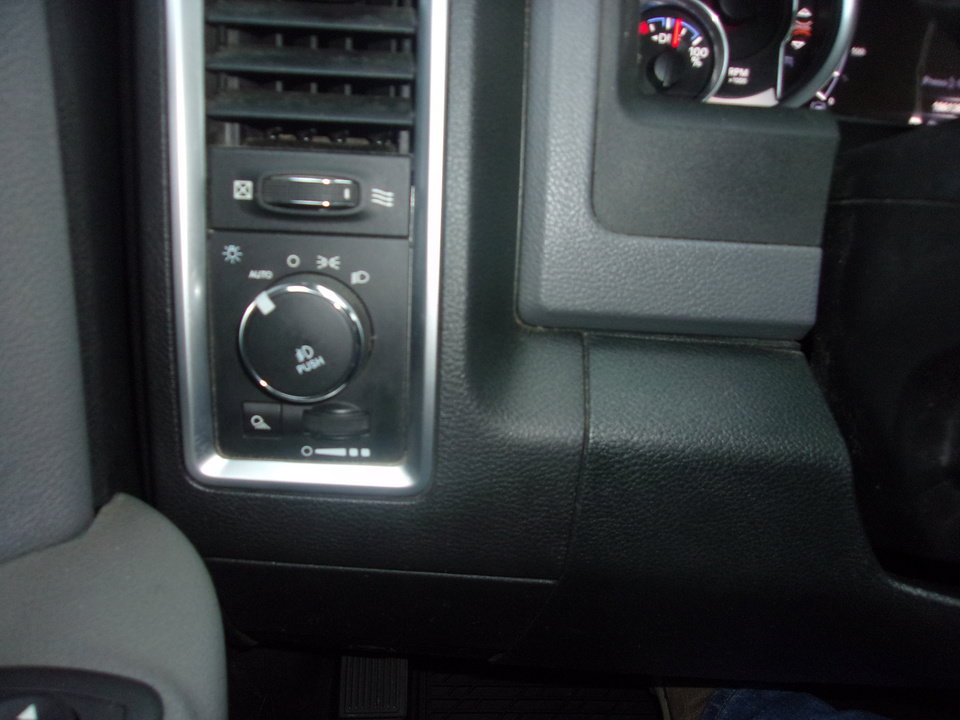 Used 2015 RAM 3500 Big Horn AWD/4WD image 18