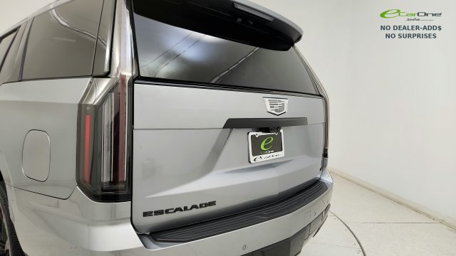 Used 2026 Cadillac Escalade Platinum Sport w/ LPO, ONYX Package AWD/4WD image 27