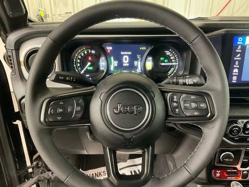 Used 2025 Jeep Wrangler Unlimited Sport S 4xe AWD/4WD image 18