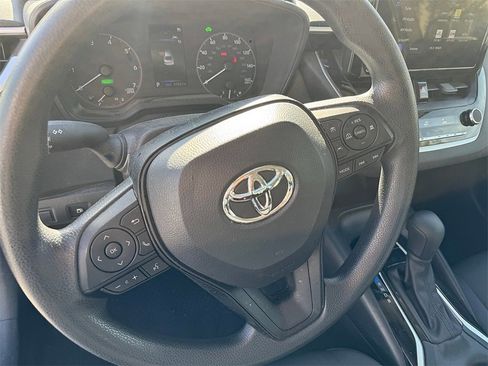Used 2024 Toyota Corolla LE image 4