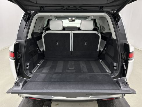 Used 2024 Rivian R1S Adventure AWD/4WD image 15