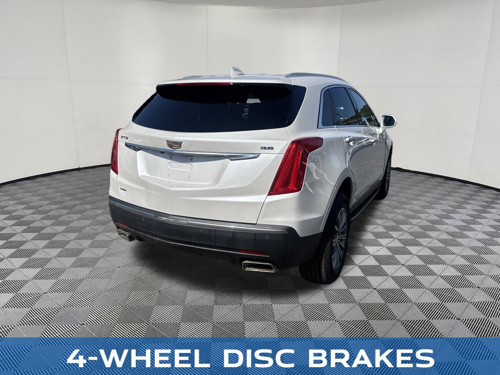 Used 2017 Cadillac XT5 Luxury AWD/4WD image 12