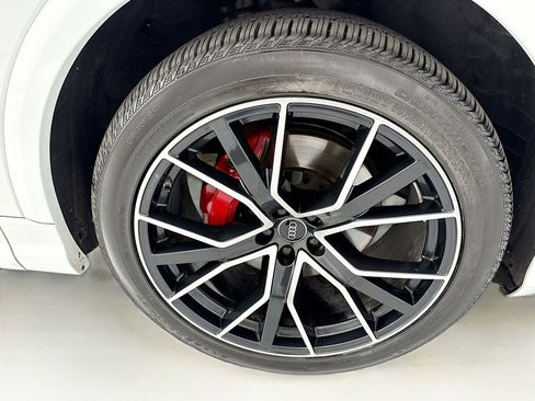 Used 2023 Audi Q8 Premium Plus image 31