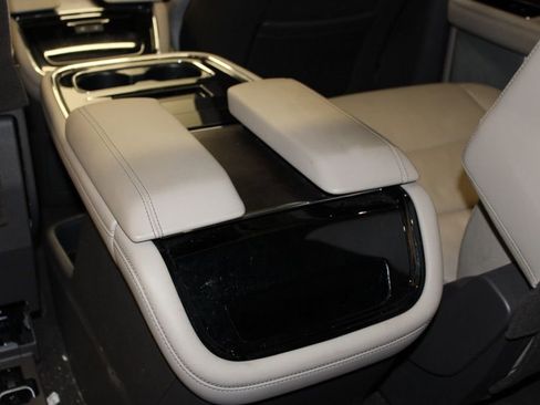 Used 2024 Lincoln Navigator Reserve image 40