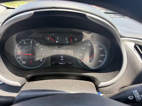 Used 2022 Chevrolet Malibu LT FWD image 12