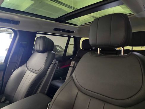 New 2025 Land Rover Range Rover Long Wheelbase SE image 26