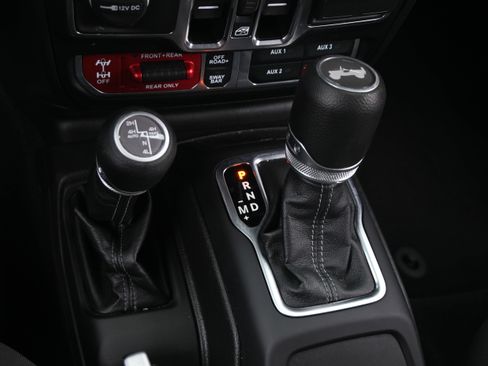 Used 2025 Jeep Wrangler Unlimited Rubicon 4xe w/ Safety Group image 20