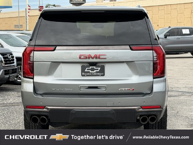 Used 2025 GMC Yukon XL AT4 Ultimate AWD/4WD image 5