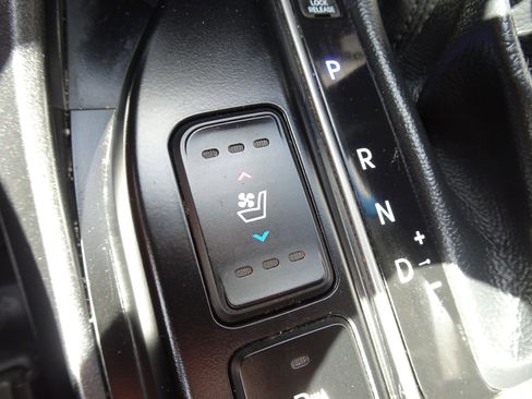 Used 2017 Hyundai Santa Fe Sport image 19