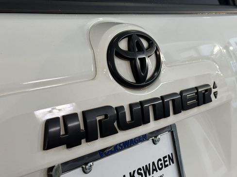 Used 2021 Toyota 4Runner SR5 AWD/4WD image 35