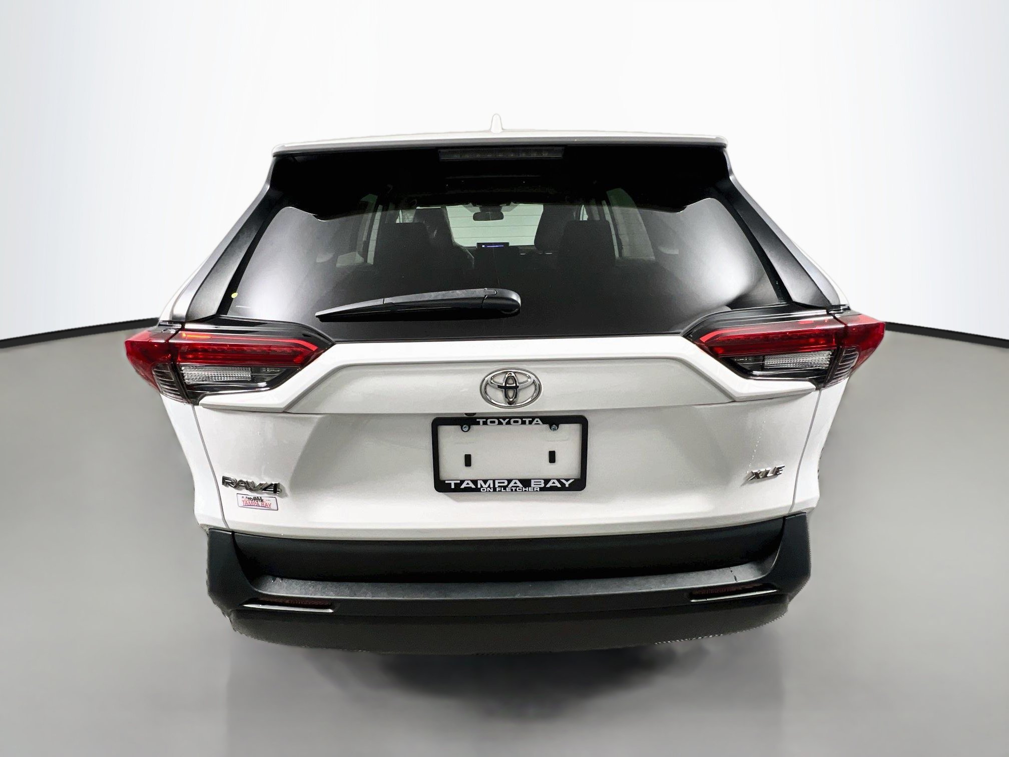 Used 2023 Toyota RAV4 XLE w/ Convenience Package FWD image 6