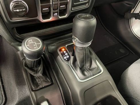 New 2026 Jeep Gladiator Sport AWD/4WD image 4