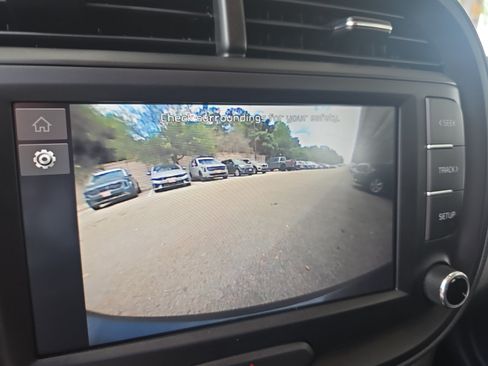 Certified 2025 Kia Soul LX w/ LX Technology Package FWD image 13