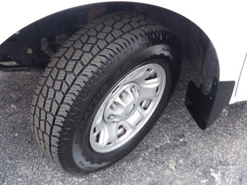 Used 2020 Nissan NV 2500 SV image 17