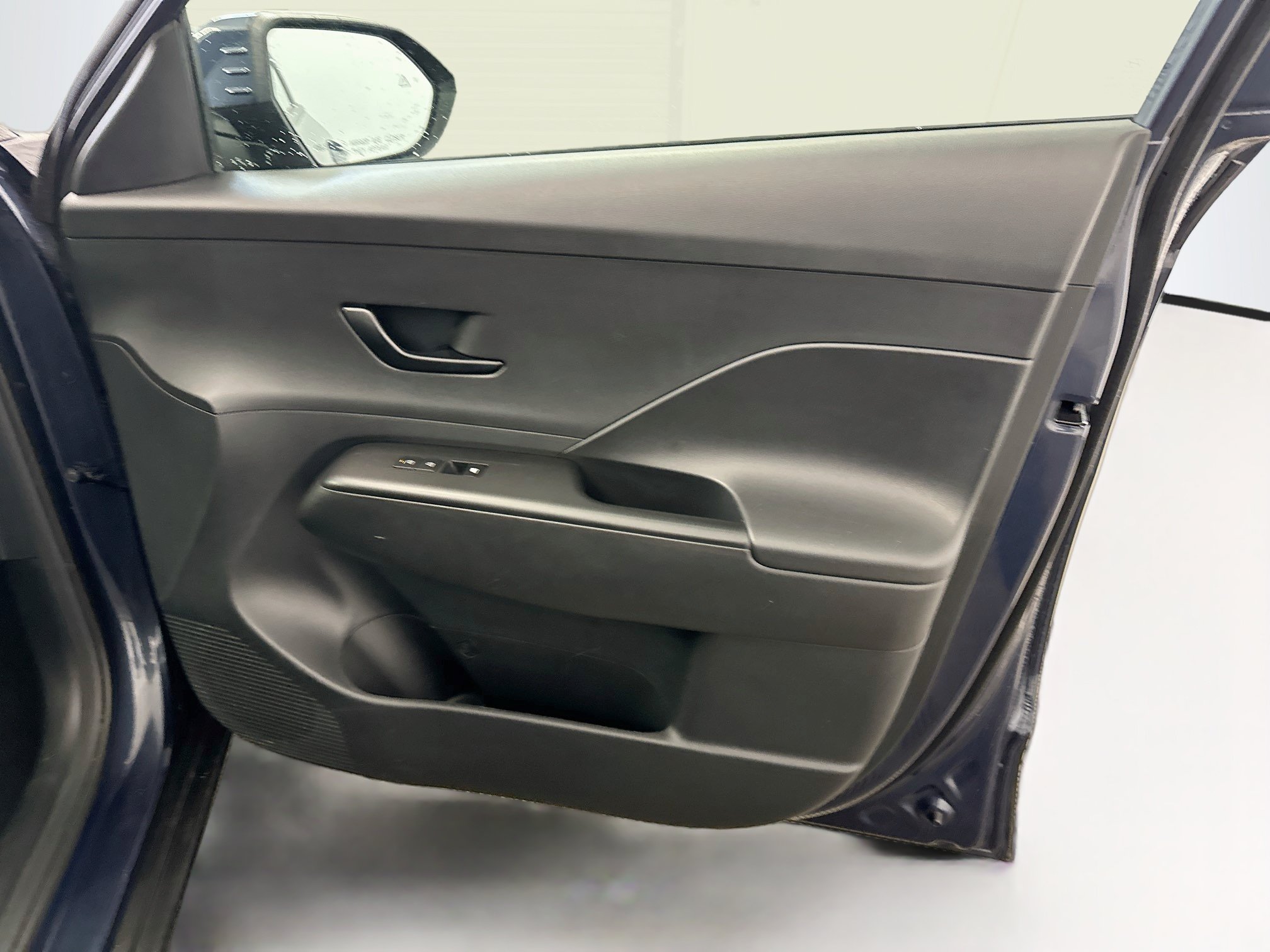 Used 2025 Hyundai Kona SEL AWD/4WD image 33