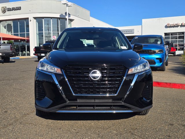 Used 2024 Nissan Kicks S FWD image 2
