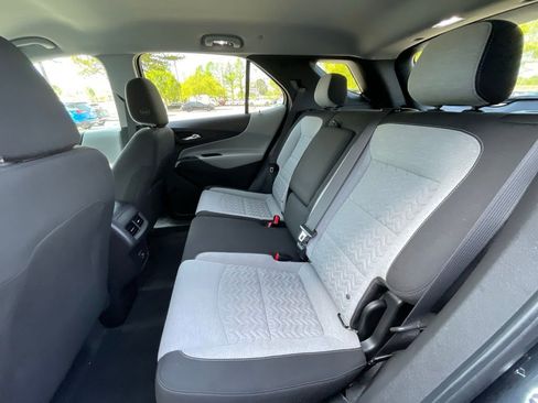 Used 2022 Chevrolet Equinox LS w/ LS Convenience Package FWD image 26