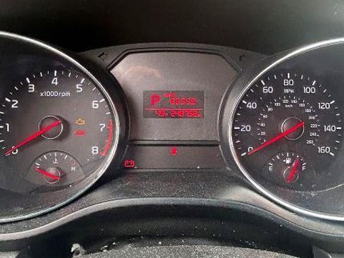 Used 2017 Kia Sedona L image 16