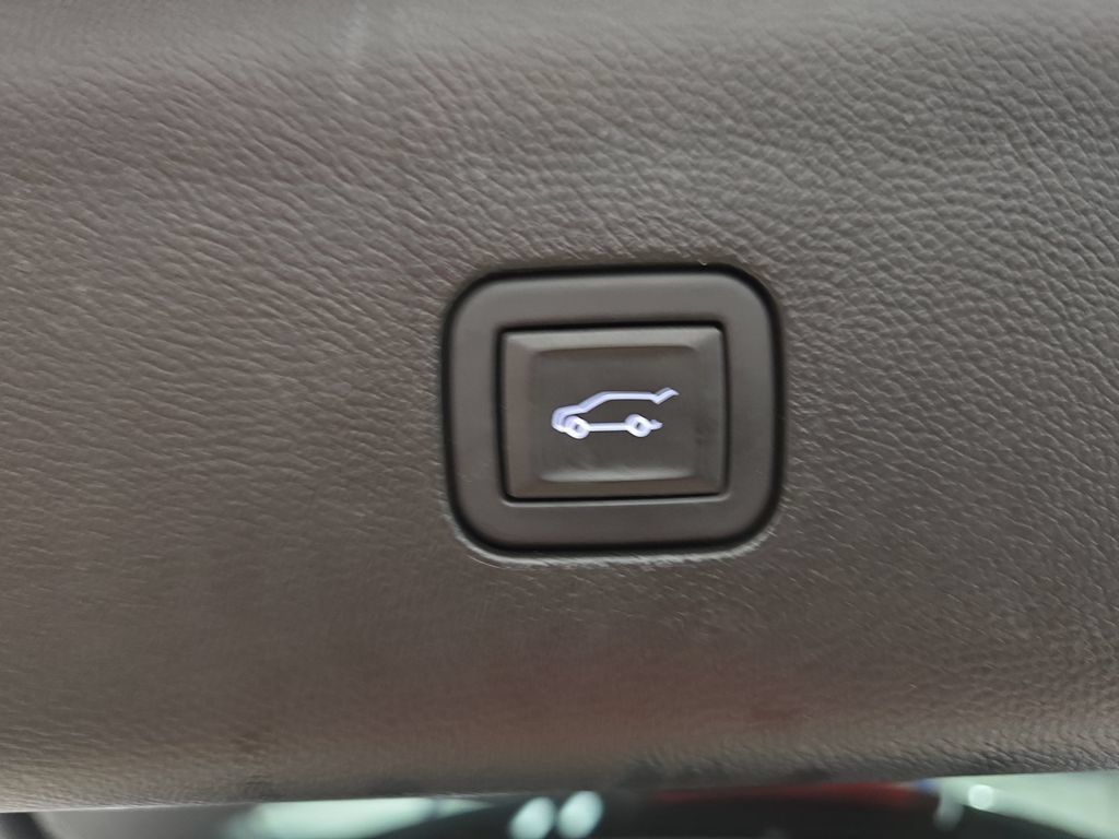 Used 2023 Buick Enclave Essence w/ Experience Buick Package AWD/4WD image 15