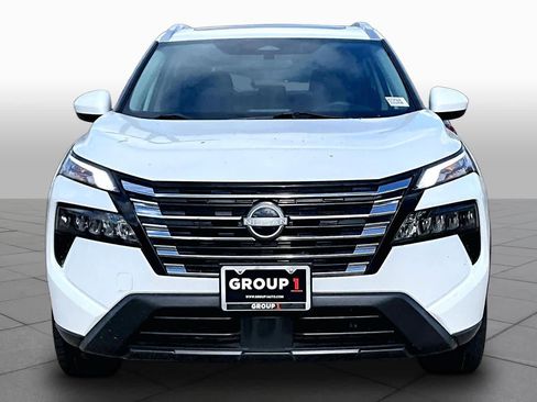 Certified 2024 Nissan Rogue SV w/ SV Premium Package FWD image 4