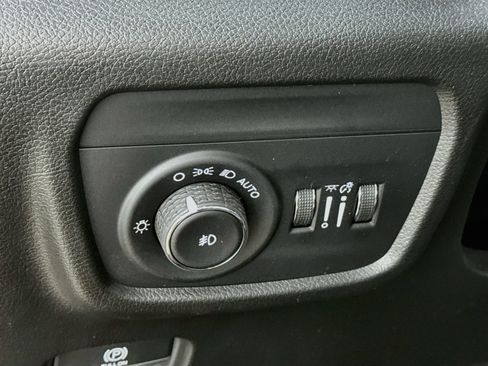 Used 2024 Jeep Grand Cherokee Limited w/ Luxury Tech Group II AWD/4WD image 14