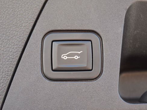 Used 2017 Buick Envision Premium AWD/4WD image 13