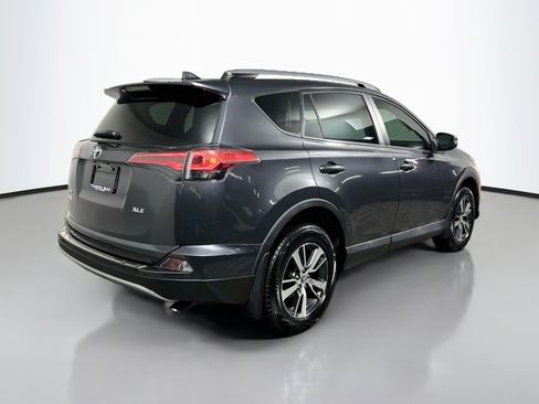 Used 2018 Toyota RAV4 XLE FWD image 4