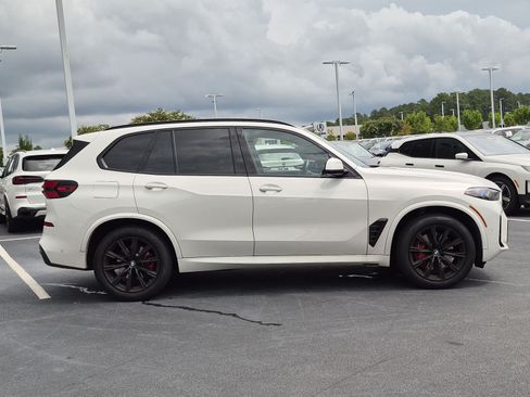 Used 2024 BMW X5 xDrive40i w/ M Sport Package AWD/4WD image 11