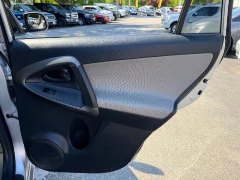 Used 2010 Toyota RAV4 4WD image 27