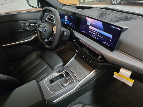 Used 2026 BMW 330i xDrive Sedan w/ Premium Package image 10