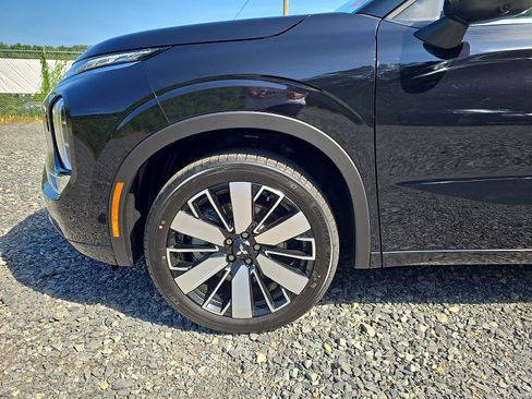 New 2025 Mitsubishi Outlander AWD image 8