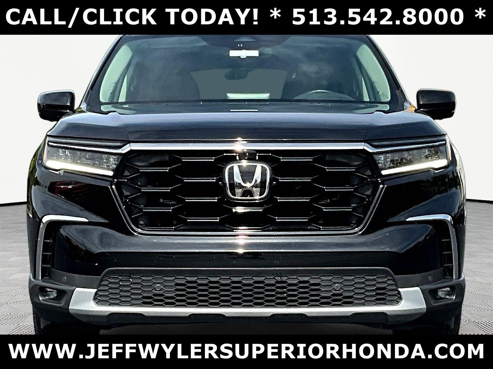 Used 2025 Honda Pilot Elite image 2