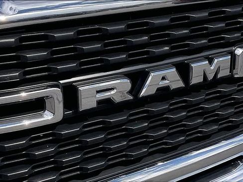 Used 2024 RAM 2500 Big Horn AWD/4WD image 31