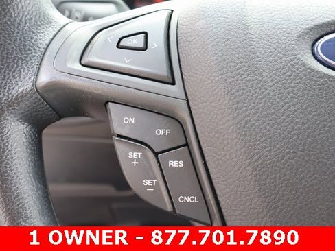 Used 2021 Ford Edge SE image 22