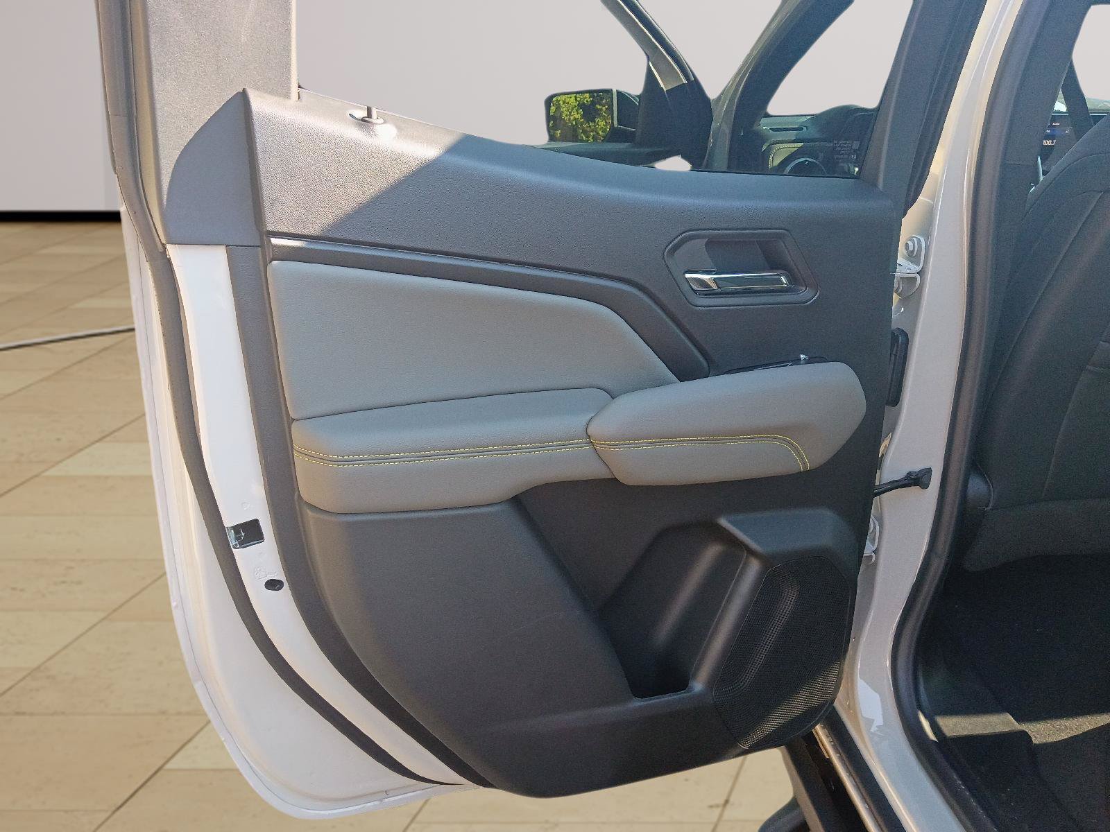 New 2026 Chevrolet Colorado ZR2 w/ Technology Package AWD/4WD image 72