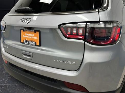 Used 2022 Jeep Compass Limited AWD/4WD image 36