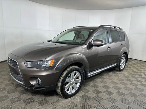 Used 2011 Mitsubishi Outlander SE image 7
