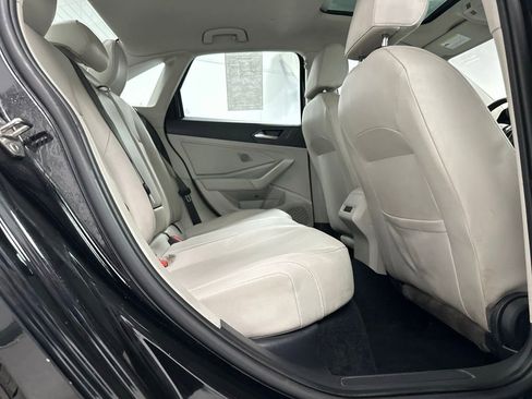 Used 2020 Volkswagen Jetta SE w/ SE Cold Weather Package FWD image 20