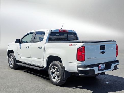 Used 2019 Chevrolet Colorado Z71 AWD/4WD image 3