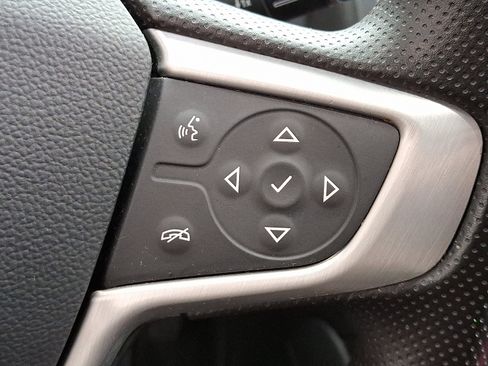 Used 2021 GMC Acadia SLE image 25