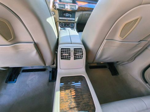 Used 2013 Mercedes-Benz CLS 550 4MATIC image 27