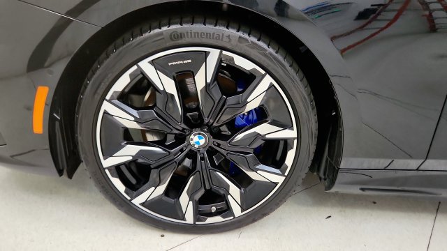 Used 2027 BMW i5 eDrive40 w/ M Sport Package RWD image 86