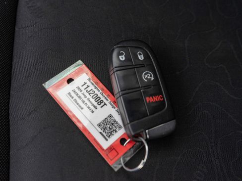 Used 2020 Jeep Renegade Trailhawk w/ Cold Weather Group image 28